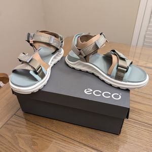 ECCO Women's Flat Sandal, Sage Beige Ice Flower, 6-6.5